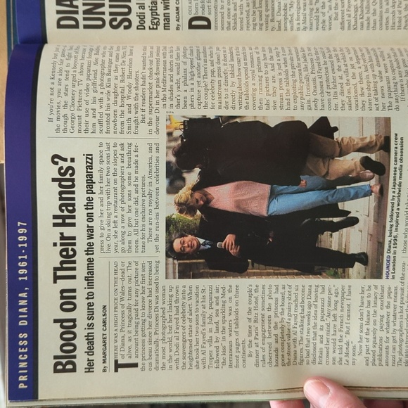 Diana Princess of Wales Commemorative Issue Magazine - Picture 5 of 5